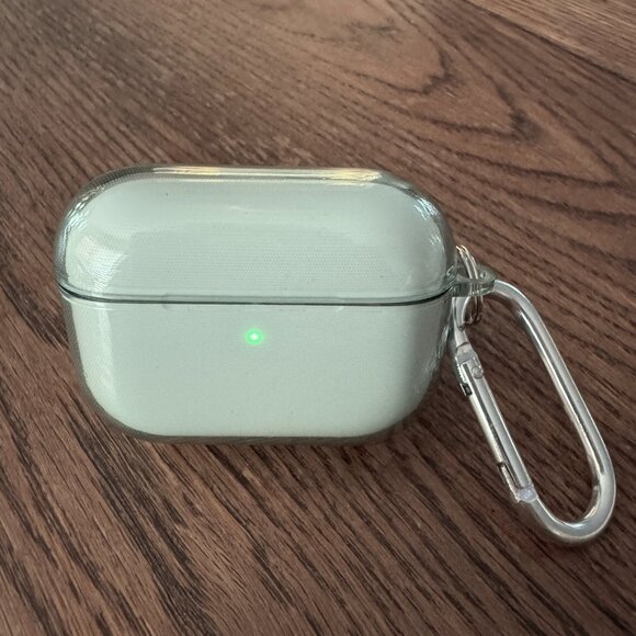 NWT Apple AirPods Pro 3 - Includes 2 cases and 4 Extra Ear Tips - Model A3063 - Picture 9 of 14